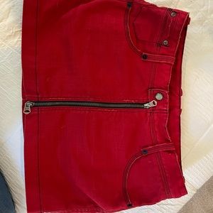 Armani skirt never worn brand new size 2 super cute